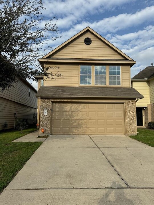 15450 Bammel Fields Ct in Houston, TX - Foto de edificio