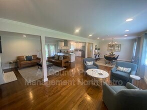 10100 N Coleman Rd in Roswell, GA - Building Photo - Building Photo