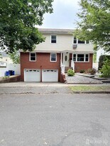 134 Oak St in Rahway, NJ - Building Photo