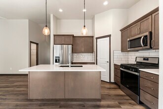 Thayer Cottages in Rathdrum, ID - Foto de edificio - Building Photo