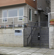 1607 Apartments in Portland, OR - Building Photo - Building Photo