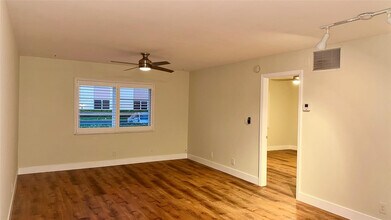 12 NE 19th Ct in Wilton Manors, FL - Foto de edificio - Building Photo