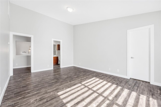 129 S 11th St in Las Vegas, NV - Foto de edificio - Building Photo