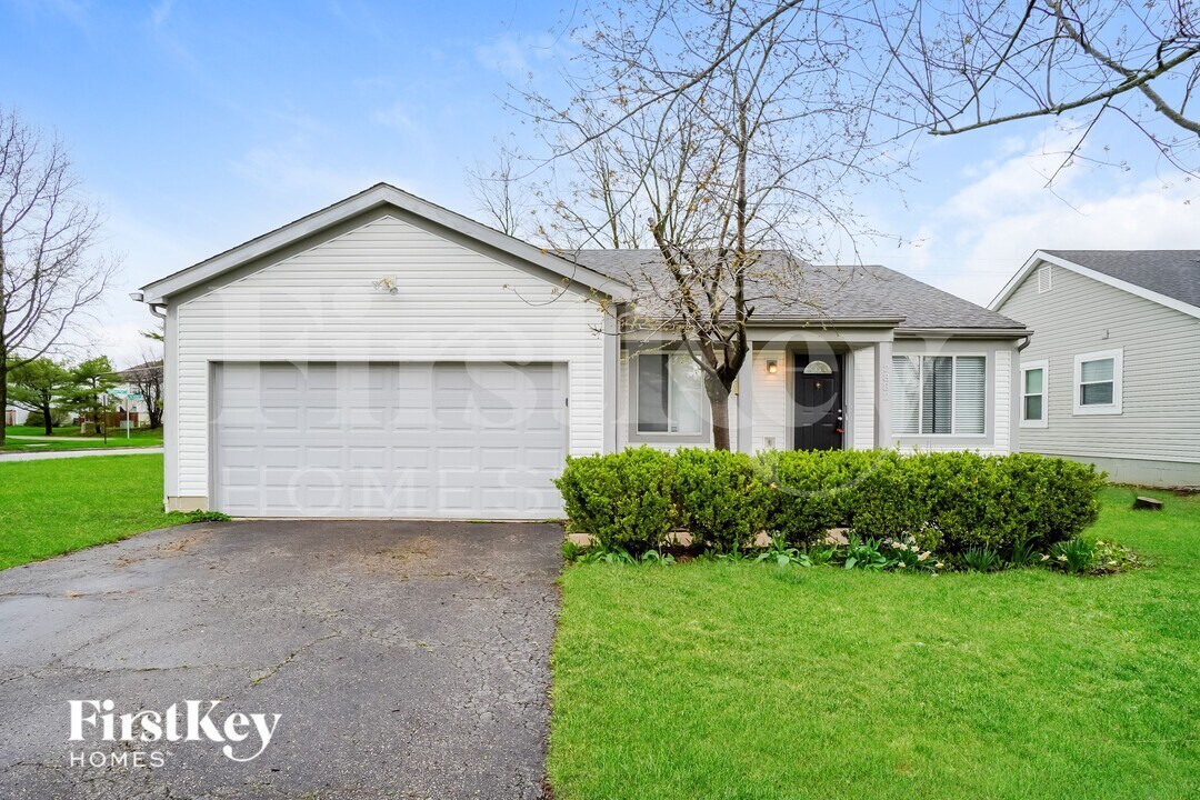 2882 Torrey Pines Dr in Pickerington, OH - Building Photo