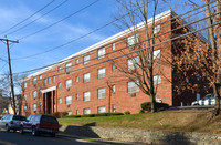 Caya Avenue Apartments in West Hartford, CT - Foto de edificio - Building Photo