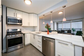 620 Peachtree St NE in Atlanta, GA - Building Photo - Building Photo