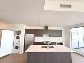 97 W Georgia St in Vancouver, BC - Building Photo - Building Photo