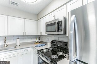 1067 Pitts Rd, Unit 1051_E in Atlanta, GA - Building Photo