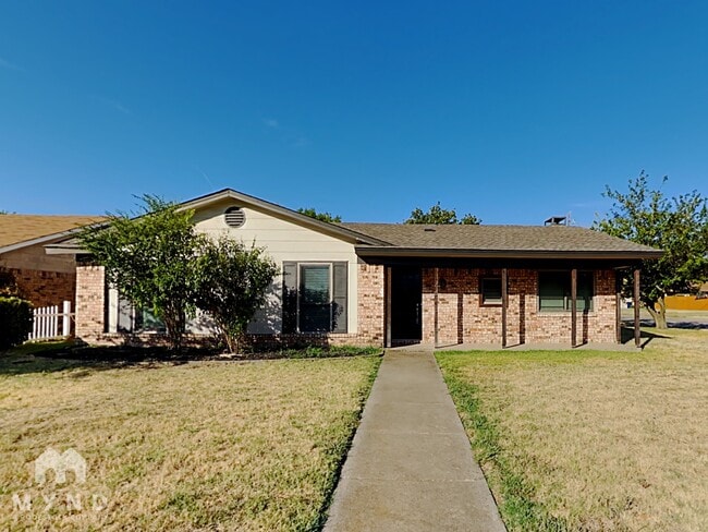 property at 461 NW Charlyne Dr