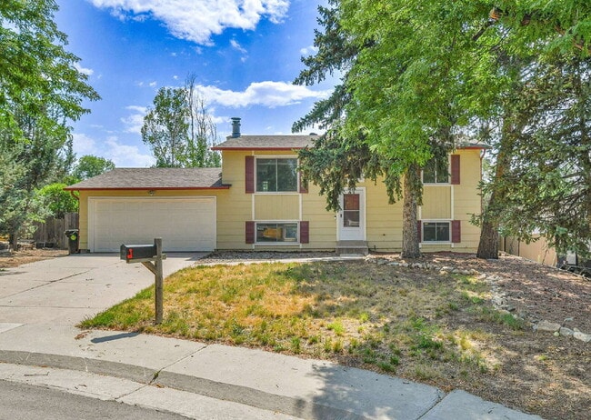 property at 15914 E Columbia Pl