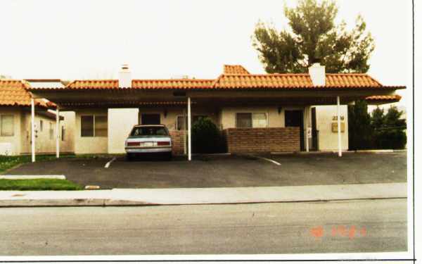 2709 Eldora Cir in Las Vegas, NV - Building Photo - Building Photo