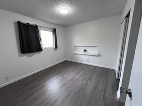 94-693 Kamalo St in Waipahu, HI - Building Photo - Building Photo