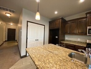 405 Pearl St in Yukon, OK - Foto de edificio - Building Photo