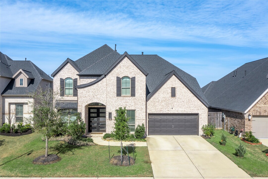 29856 Smoky Ridge Rd in Fulshear, TX - Building Photo