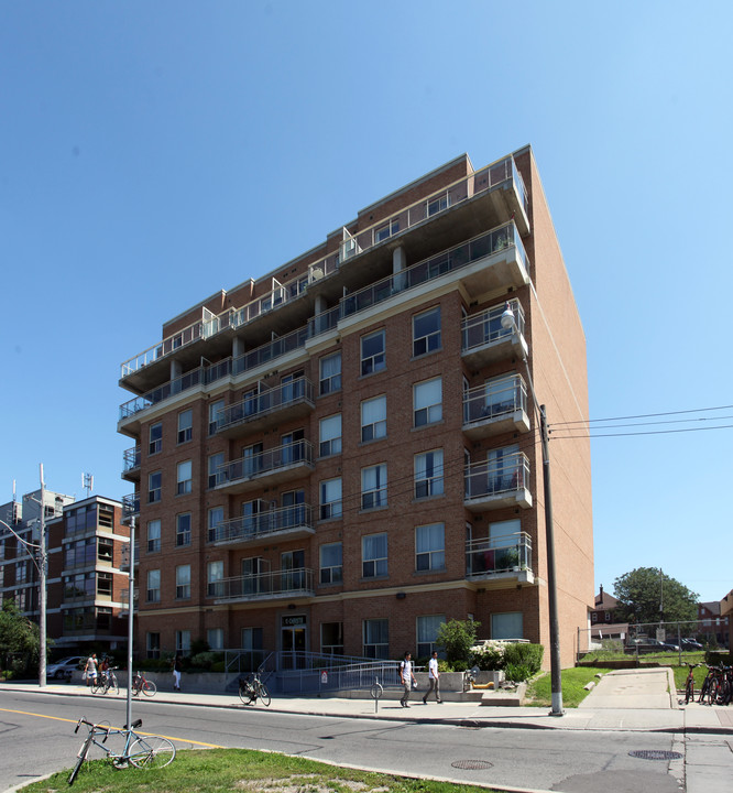 Eleven Christie in Toronto, ON - Building Photo