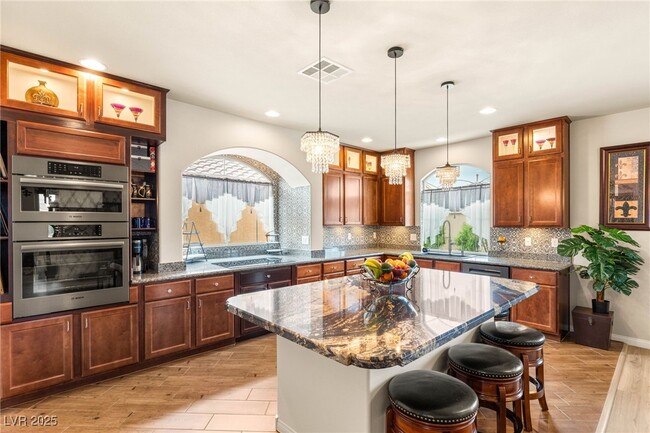 property at 6595 Creekside Cellars Ct