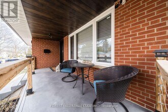 33 Madawaska Ave in Toronto, ON - Building Photo - Building Photo