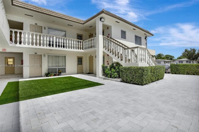 property at 5450 Hollywood Blvd