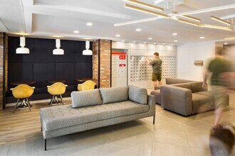 Royal View Apartments in Calgary, AB - Building Photo - Building Photo