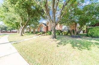 334 Touchdown Dr in Irving, TX - Building Photo - Building Photo