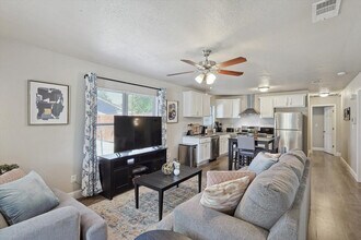 1107 Jefferson St in McKinney, TX - Building Photo - Building Photo