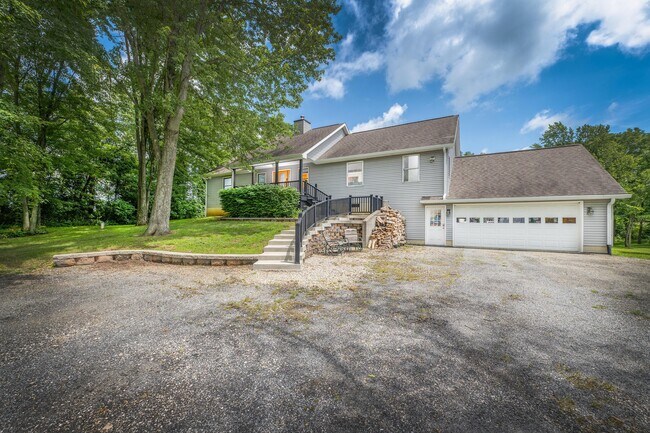 property at 5635 Van Fossen Rd