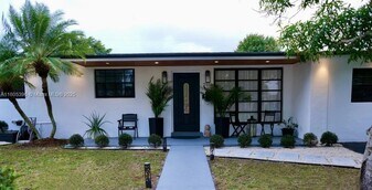 7110 Duval St in Hollywood, FL - Building Photo