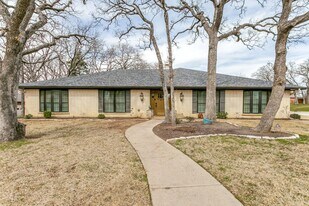 412 Briarcliff Ct in Colleyville, TX - Building Photo