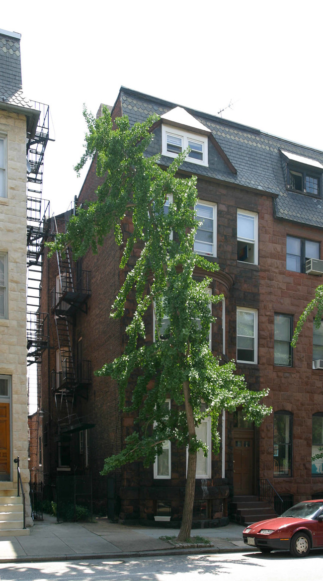 1211 N Calvert St in Baltimore, MD - Foto de edificio - Building Photo