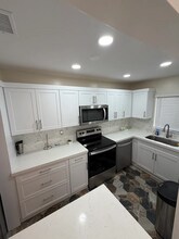 4670 SW 143rd Ave in Miami, FL - Building Photo - Building Photo