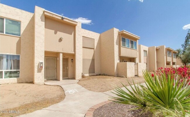 property at 3518 W Dunlap Ave