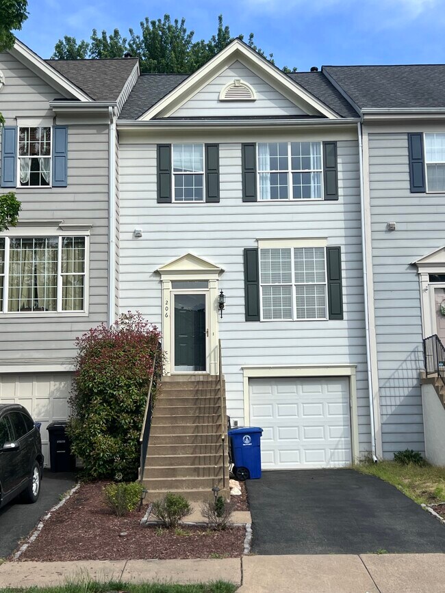 property at 206 Connery Terrace SW