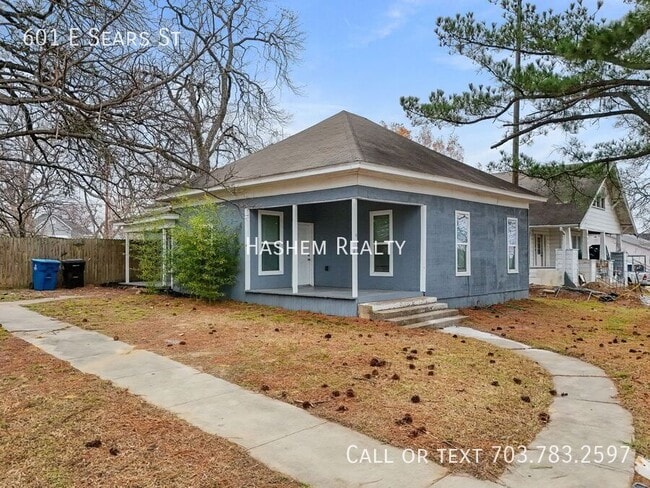 property at 601 E Sears St