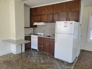 206 Main St in Mohrsville, PA - Building Photo - Building Photo