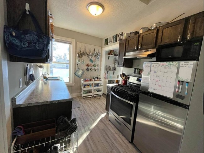 property at 1115 1/2 4th St NE