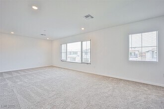 7428 Legacy Pt St in Las Vegas, NV - Building Photo - Building Photo