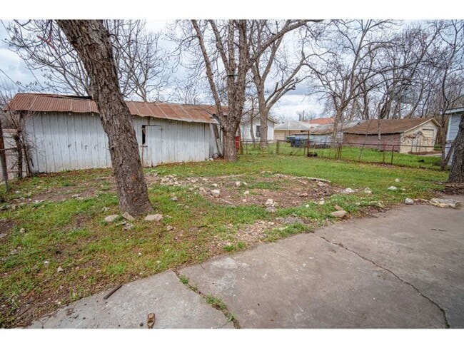 property at 1101 Gibbs St