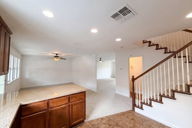 260 units in Sacramento, CA - Foto de edificio - Building Photo