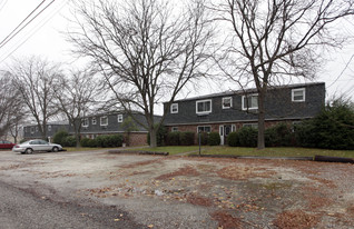227-247 Edwin St NW in Hartville, OH - Building Photo