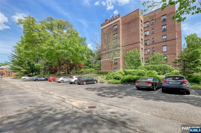 property at 100 W Palisade Ave