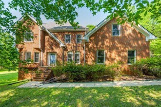 219 Deerhill Dr in Bogart, GA - Building Photo - Building Photo