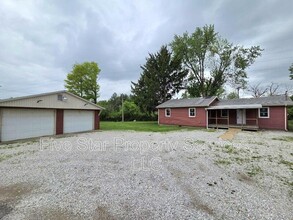2606 Fox Bridge Rd in Springfield, IL - Building Photo - Building Photo