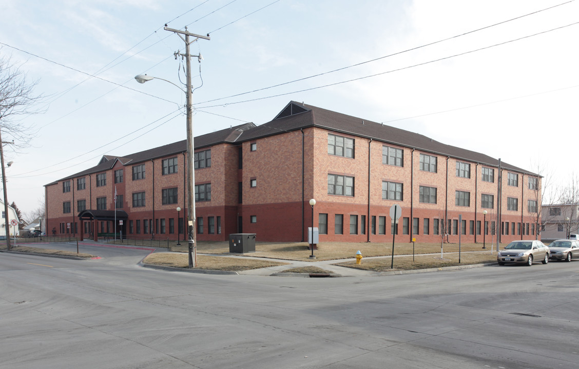 Dudley Court in Council Bluffs, IA - Building Photo