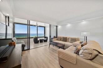 1600 Ala Moana Blvd in Honolulu, HI - Building Photo - Building Photo