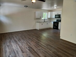 400 W Benton St in Green Ridge, MO - Building Photo - Building Photo