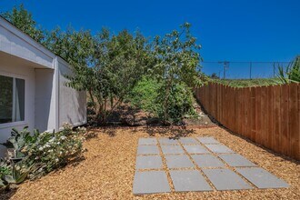 344 Pennsylvania Dr in Watsonville, CA - Foto de edificio - Building Photo