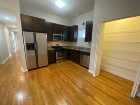39 N Paulina St, Unit 2 in Chicago, IL - Building Photo
