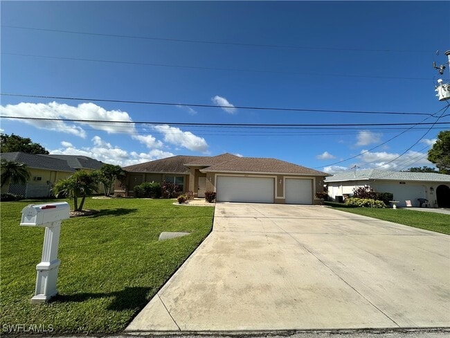 property at 2202 SE 8th St