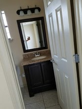 7606 Rocio Dr, Unit 8 in Laredo, TX - Building Photo - Building Photo