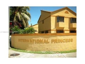 11795 SW 18th St in Miami, FL - Building Photo - Building Photo